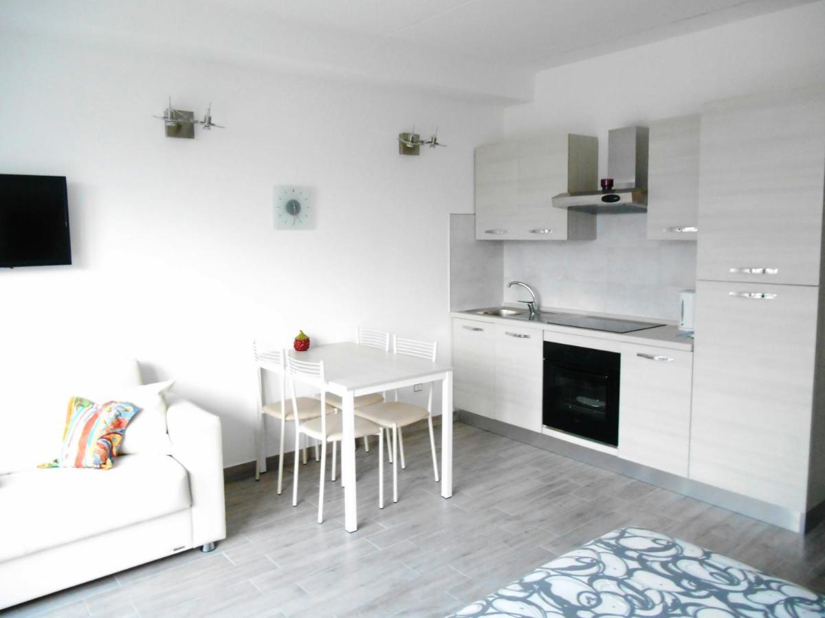 Direttamente Al Lago Apartments Marone Exterior foto